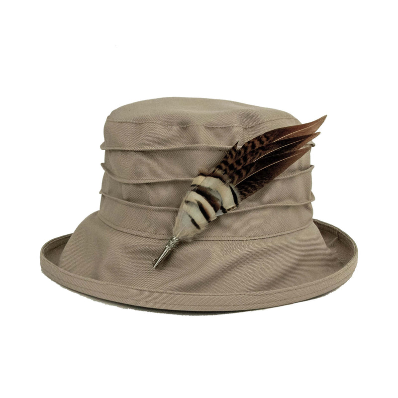 https://us.rainhatcollection.com/cdn/shop/products/peak-and-brim-lucy-taupe-rain-hat-with-feather-hat-pin_6cd4b5d4-3b77-4ca2-be3a-f8ce1ff8b55a_800x.jpg?v=1634564681
